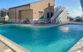 Cozy Home In Marina Di Ragusa With House Sea View